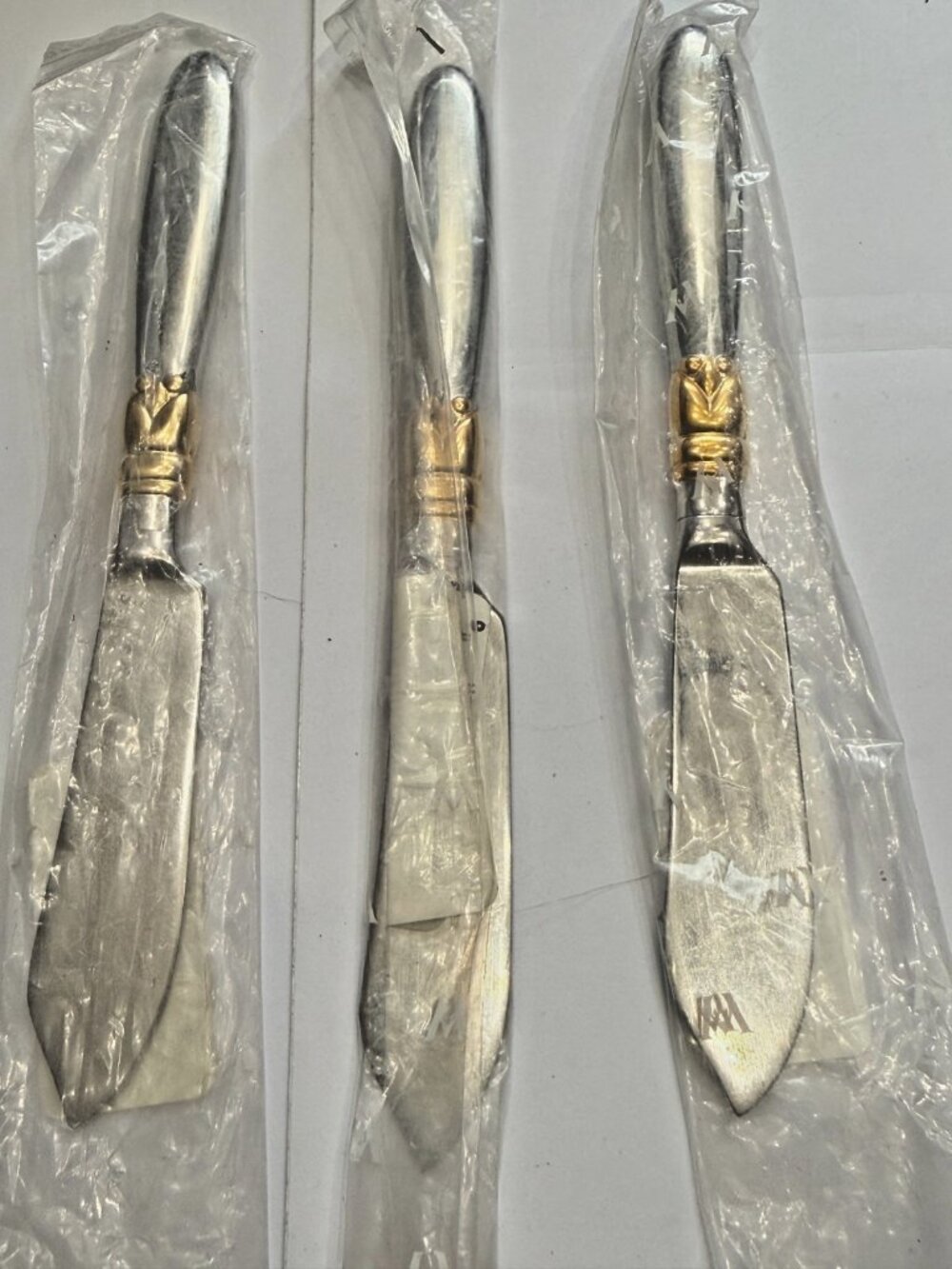 3 Wedgwood GOLDEN SEVILLE Stainless‎ 18/10 Gold Accent Silverware Butter Knife